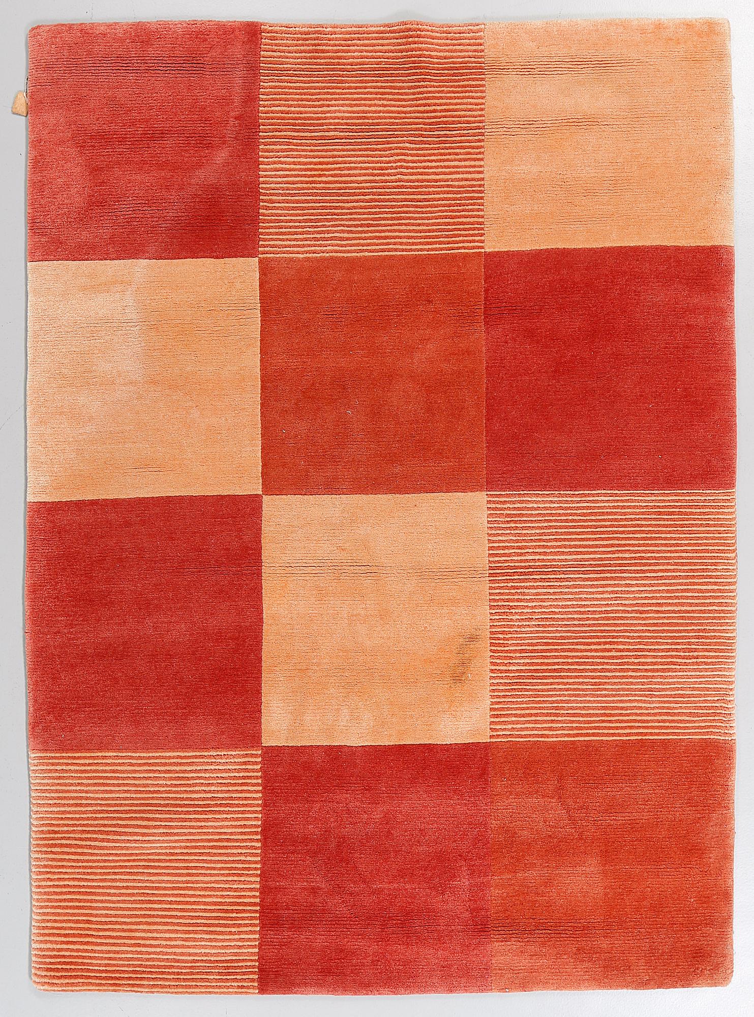MATTA, Nepal, 1900-talets fjärde kvartal, 235x170 cm.