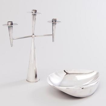 TAPIO WIRKKALA, Candelabrum TW 202 and a bowl in silver (916), Kultakeskus, Hämeenlinna 1962 ja 1966.