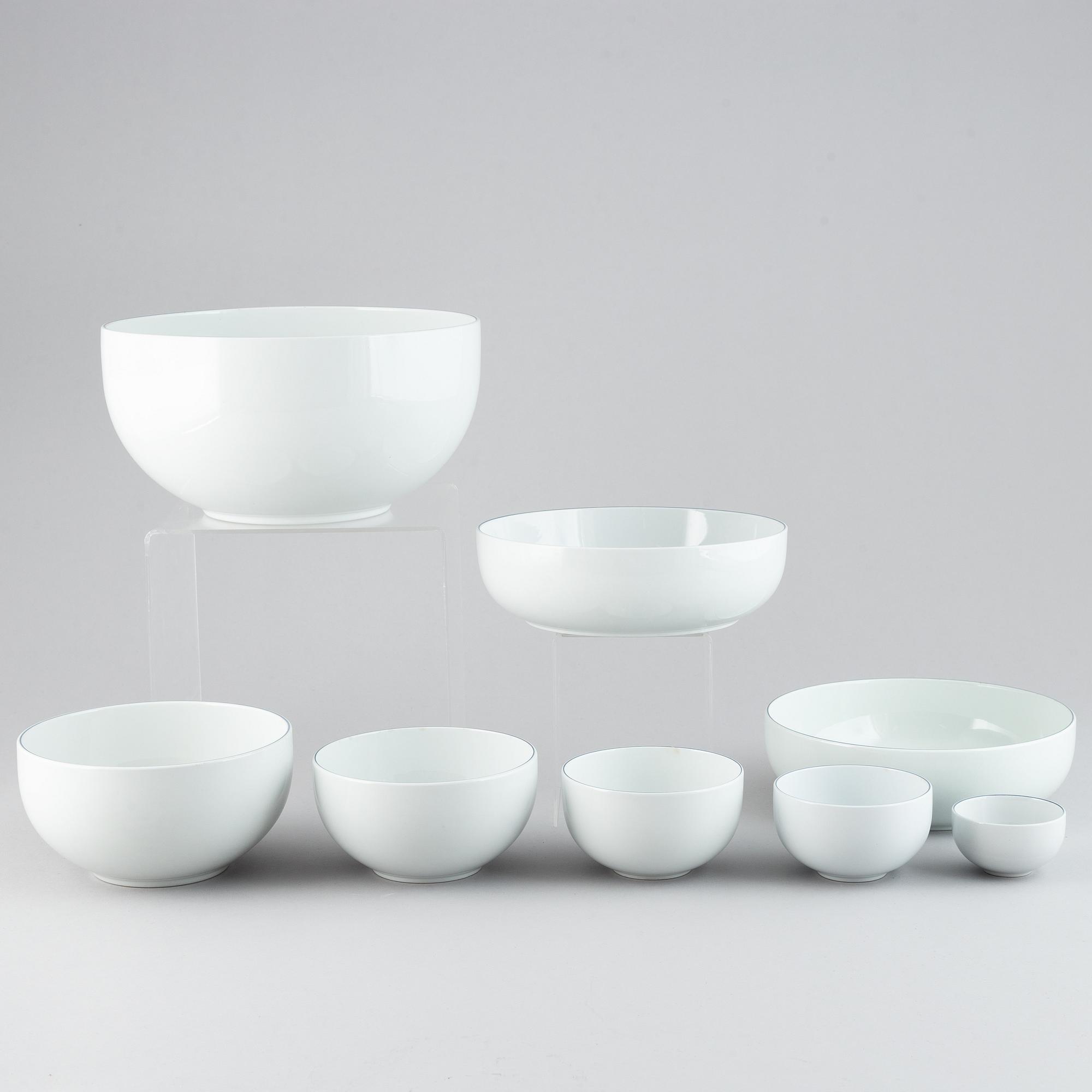 Royal Copenhagen, Servis ca 60 delar, fajans,   "Årstiderne" eller "4 all Seasons" med blå kant, 1985-90, Danmark.