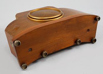 BORDSUR, Smiths English Clocks LTD, Crickelwood London, 1900-talets första hälft.