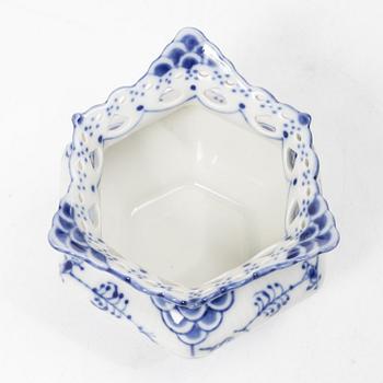 Royal Copenhagen, kaffeservis, 11 delar, porslin, "Musselmalet", mestadels helblonde, Danmark,