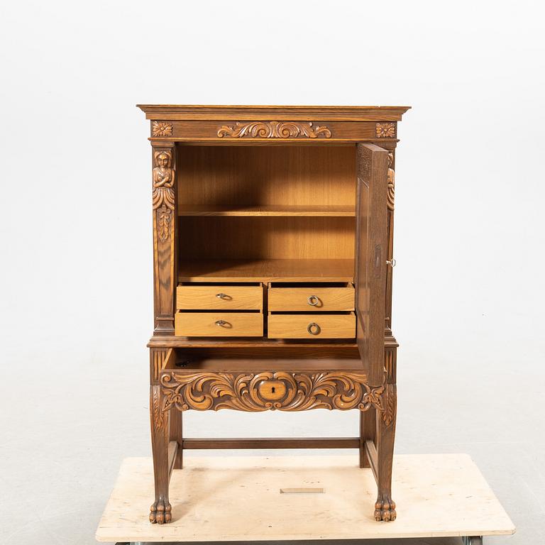 Skåp Barock-stil 1940-tal.