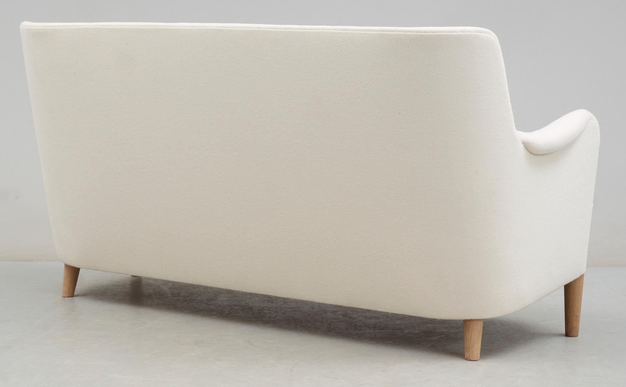 SOFFA, "Konsert", Carl Malmsten, tapetserararbete 2007.