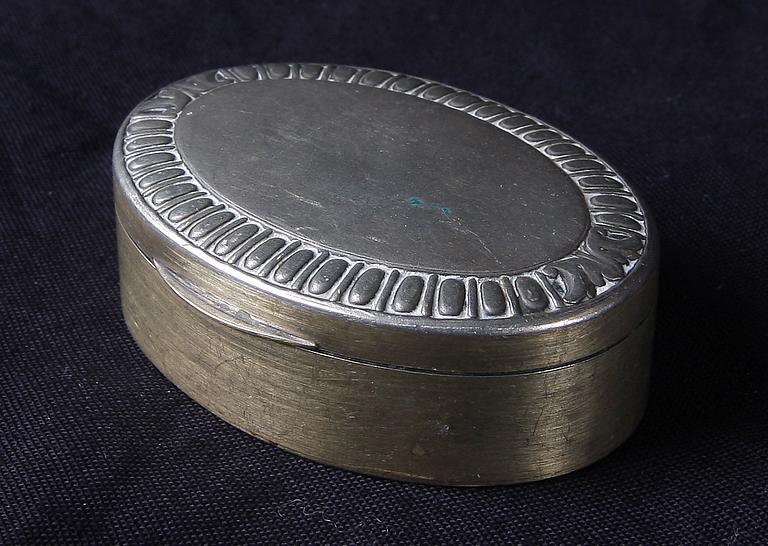 DOSOR , 10 st, flertal material bla mässing, nysilver, horn. 1800-1900-tal.