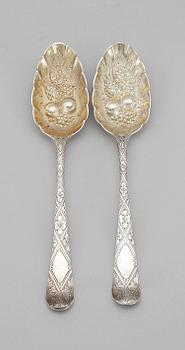 SKEDAR, ett par,  silver, William Sumner & Charles Crossley, London, 1775-76. 145 g.