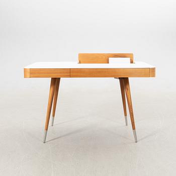 Søren Nissen & Ebbe Gehl, skrivbord AK 1330 för Naver Collection 2000-tal.