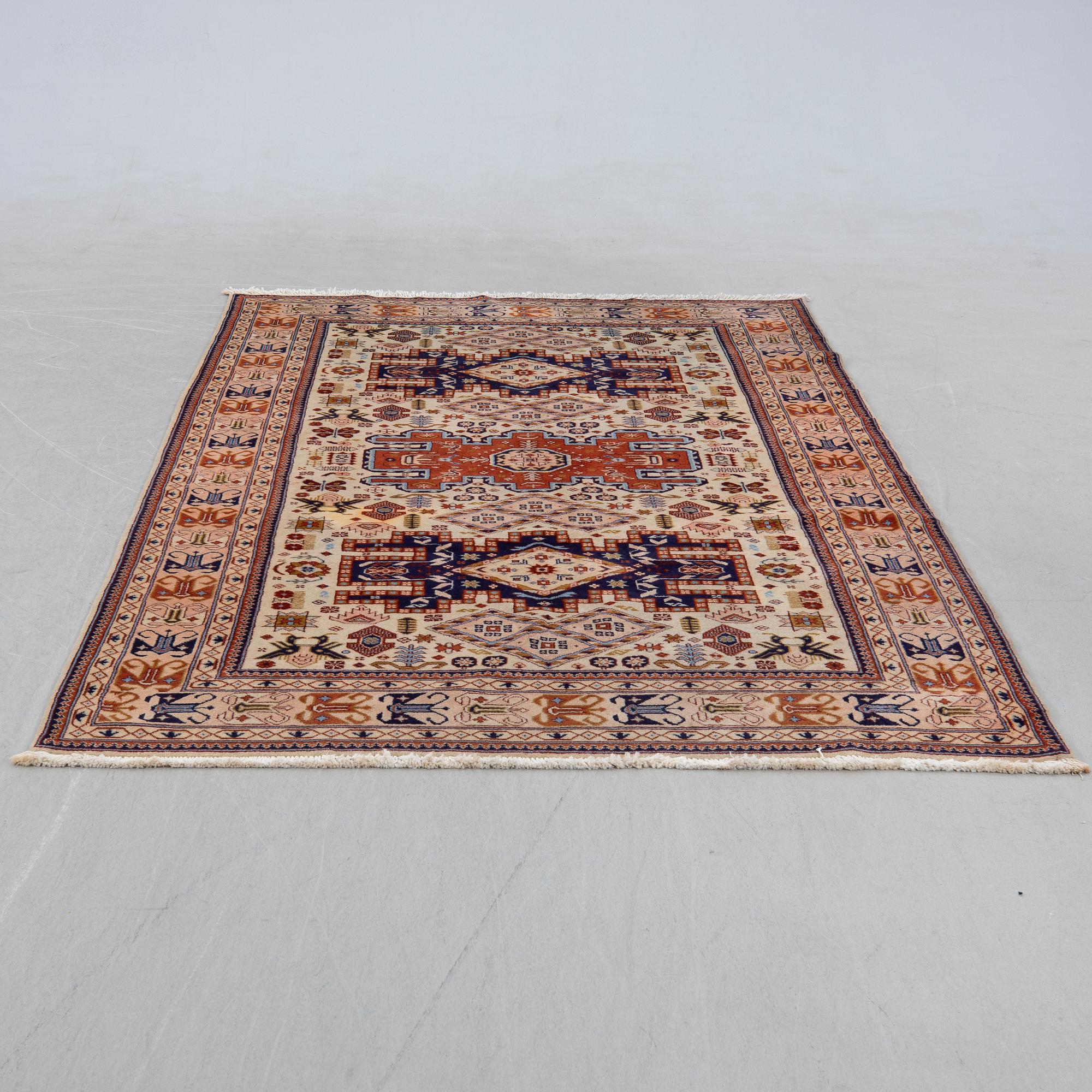 Carpet, Ardebil, approx. 290 x 170 cm.