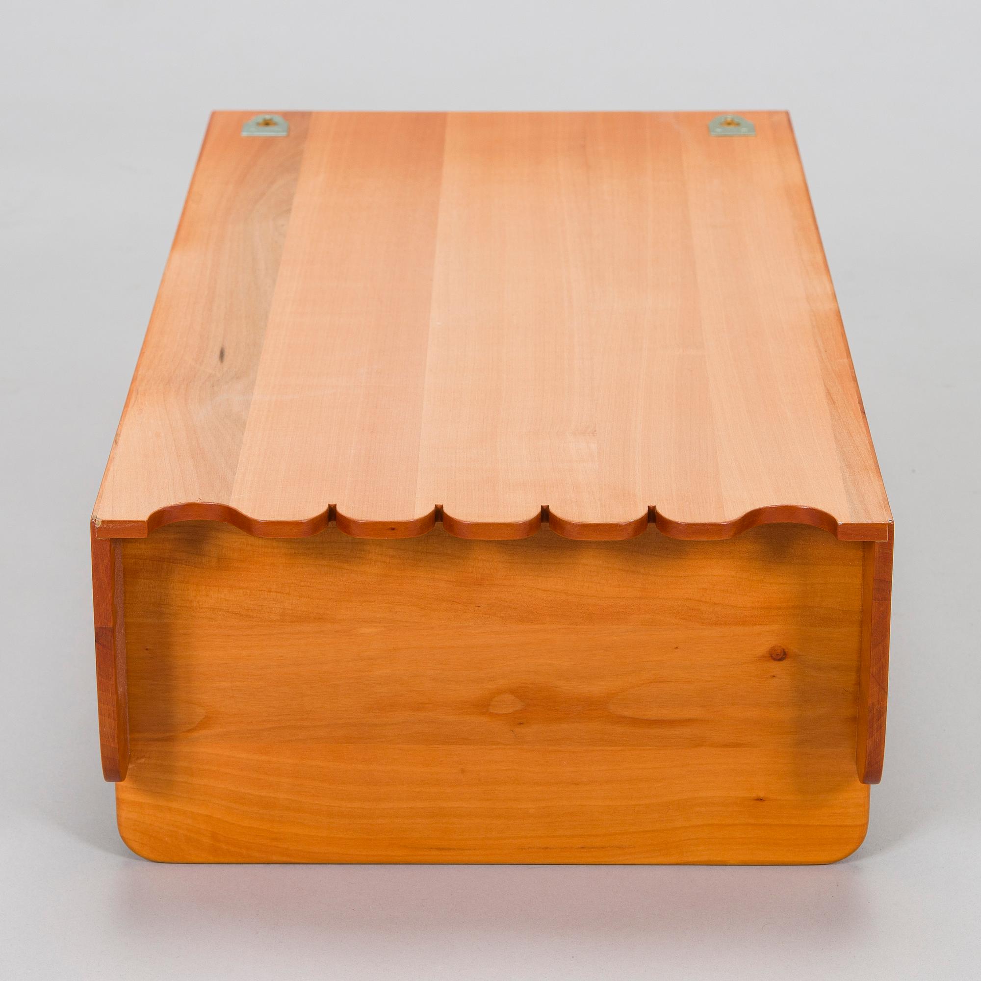 Josef Frank, wall shelf model 2085 for Firma Svenskt Tenn.