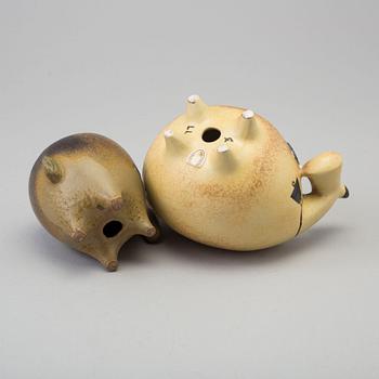 LISA LARSON, figuriner, 2 st, stengods, "Ko" och "Åsna" ur serien Stora Zoo, Gustavsberg.