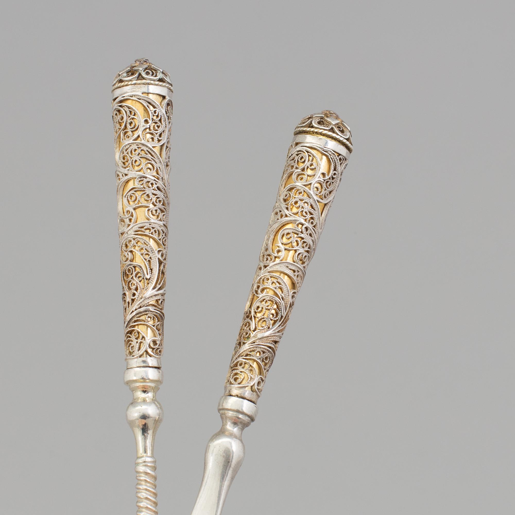 A 17th/18th century traveling cutlery set.