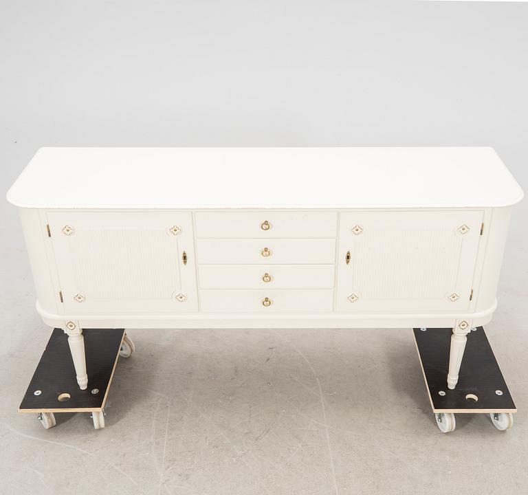 Sideboard, gustaviansk stil, 1900-talets senare del.