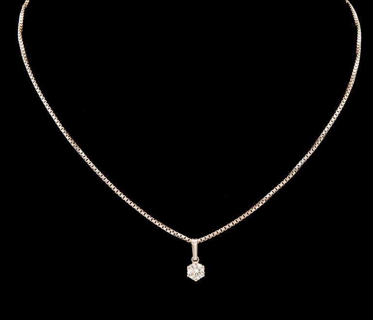 An 18K white gold necklace set with a round brilliant-cut diamond.