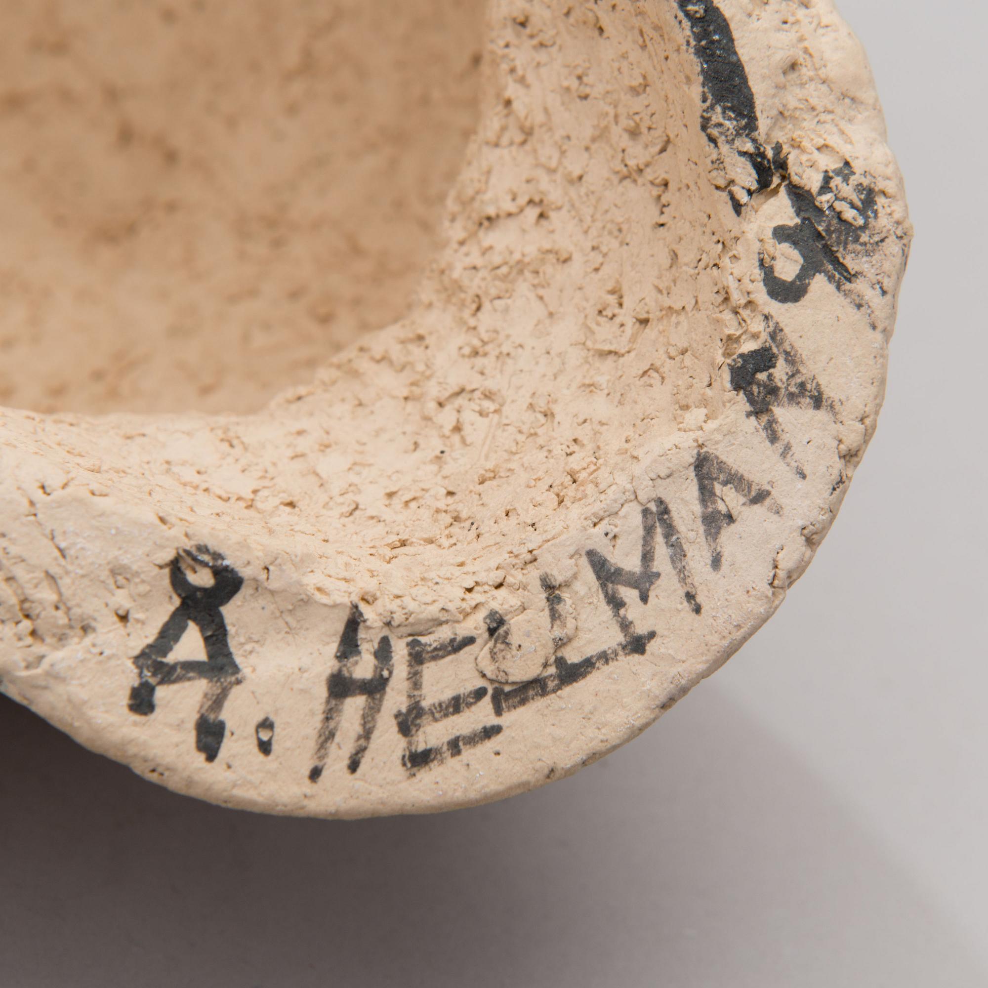 ÅSA HELLMAN, SKULPTUR / MASK, keramik, signerad och daterad 96.