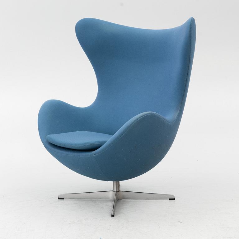 Arne Jacobsen, "Ägget", Fritz Hansen, Danmark 2002.