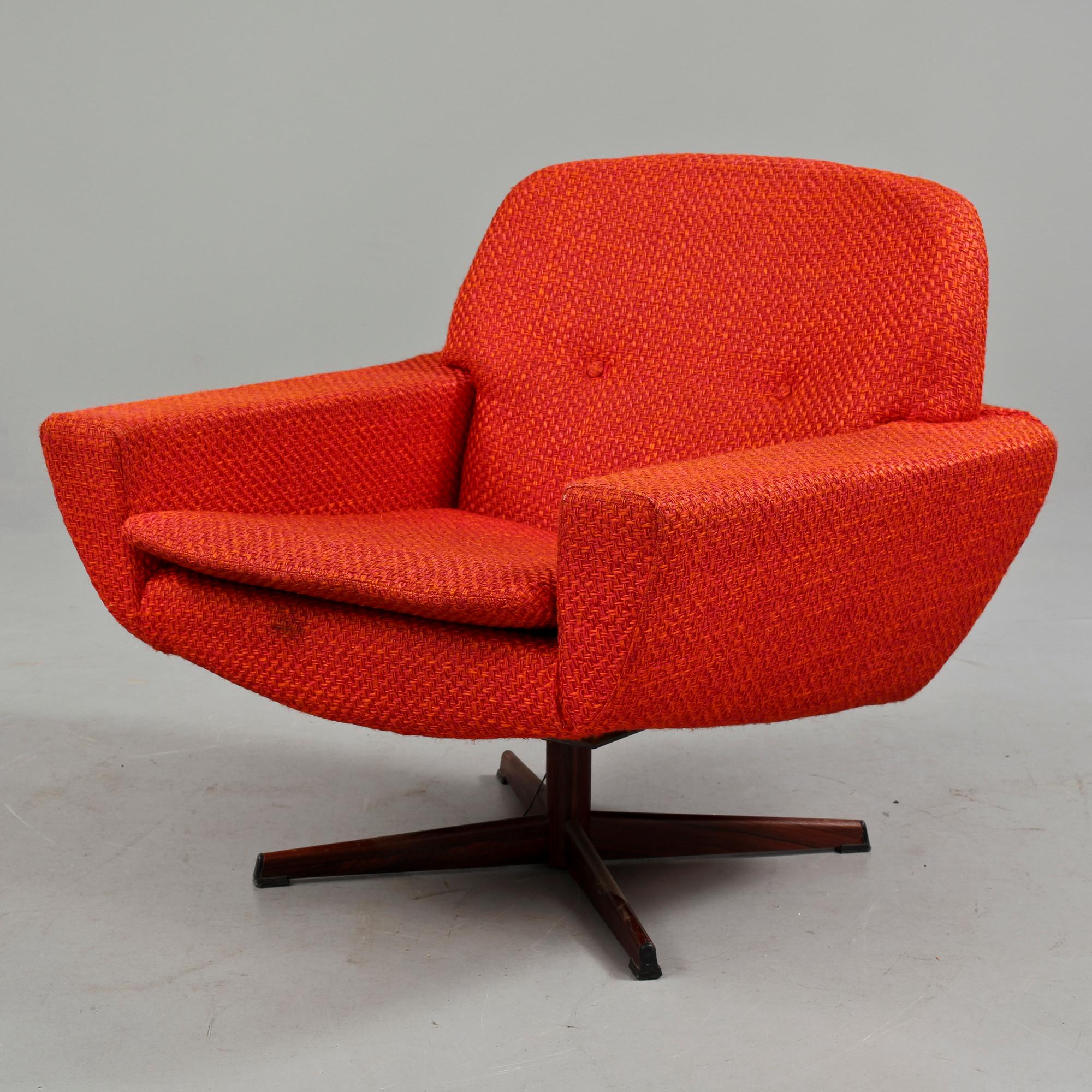 SOFFA samt FÅTÖLJ, Johannes Andersen, Trensum, 1900-talets andra hälft.