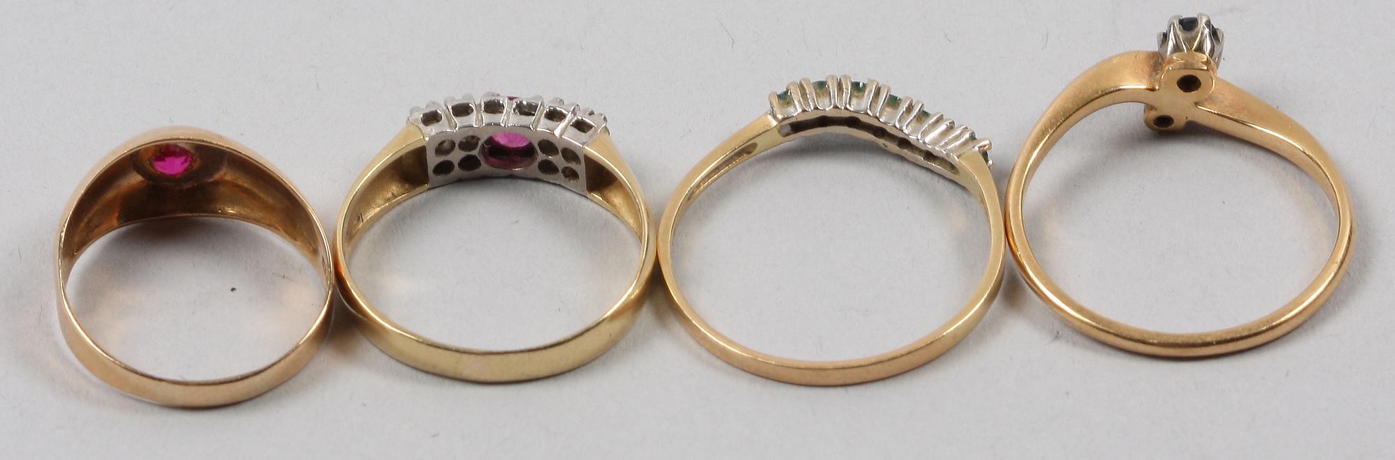 RINGAR, 4 st, guld, stenar.