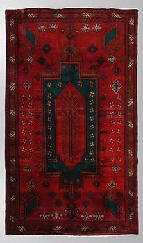MATTA, orientalisk, modern tillverkning, ca 275 x 155 cm.