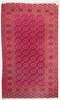 Matto, Turkmen, antiikki, n. 397x233 cm.