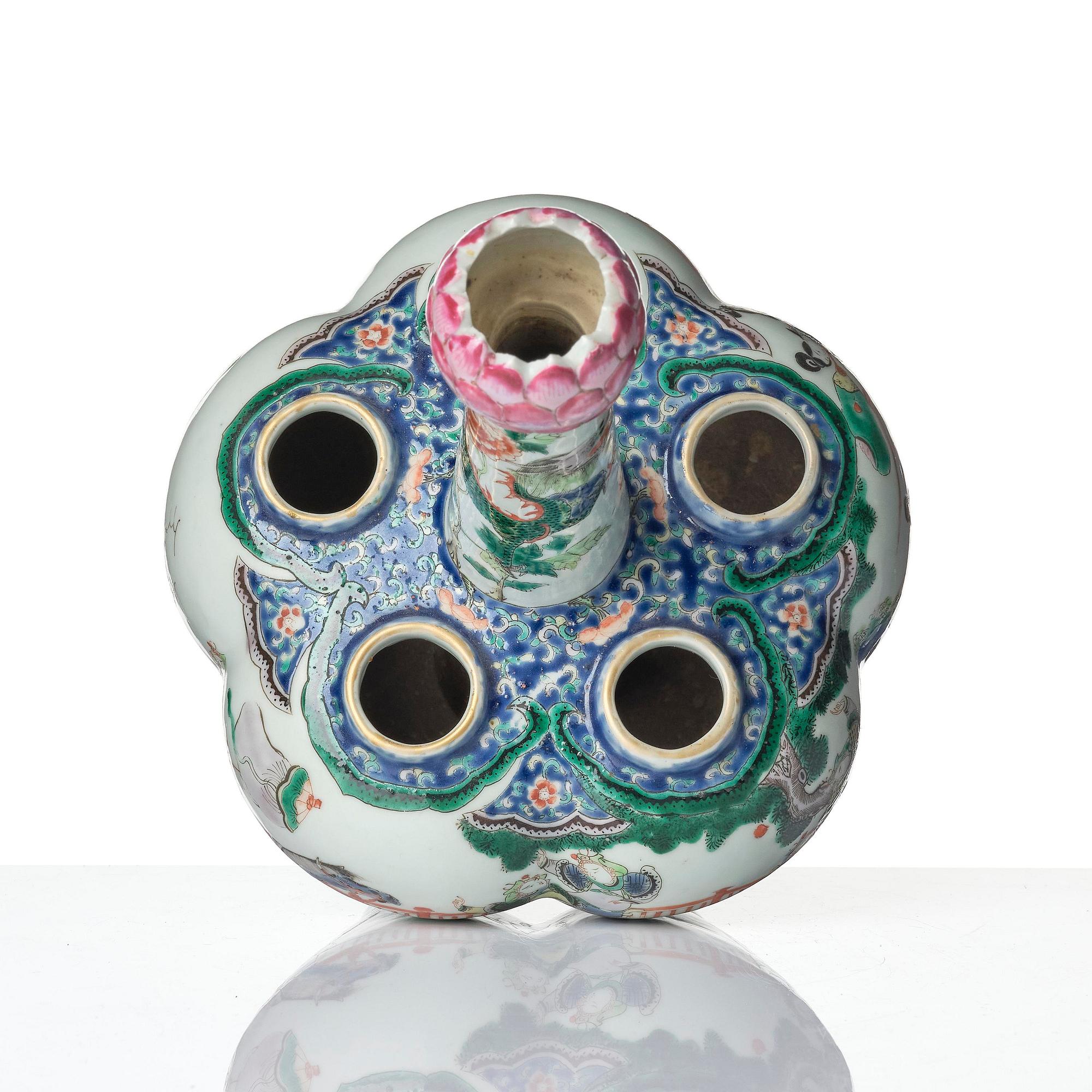 Tulpanvas, porslin. Qingdynastin, 1800-tal.