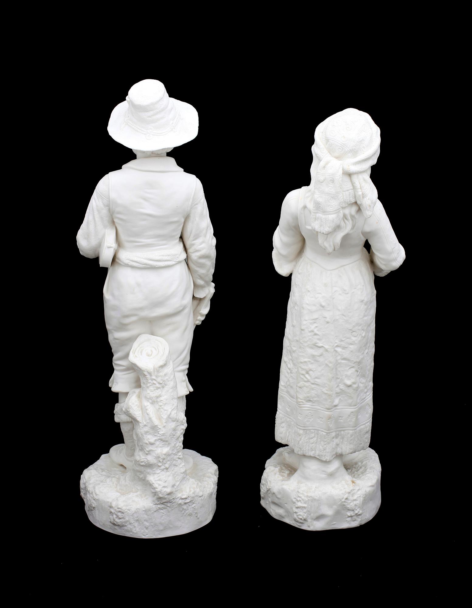 FIGURINER, ett par, parian, stplmärkta Gustavsberg. I produktion 1886-1909. Antal 343.