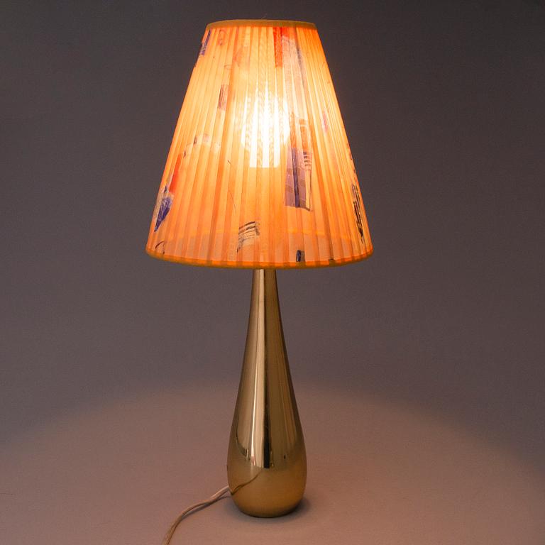 MAURI ALMARI, bordslampa, modell K11-22, Idman 1900-talets mitt.