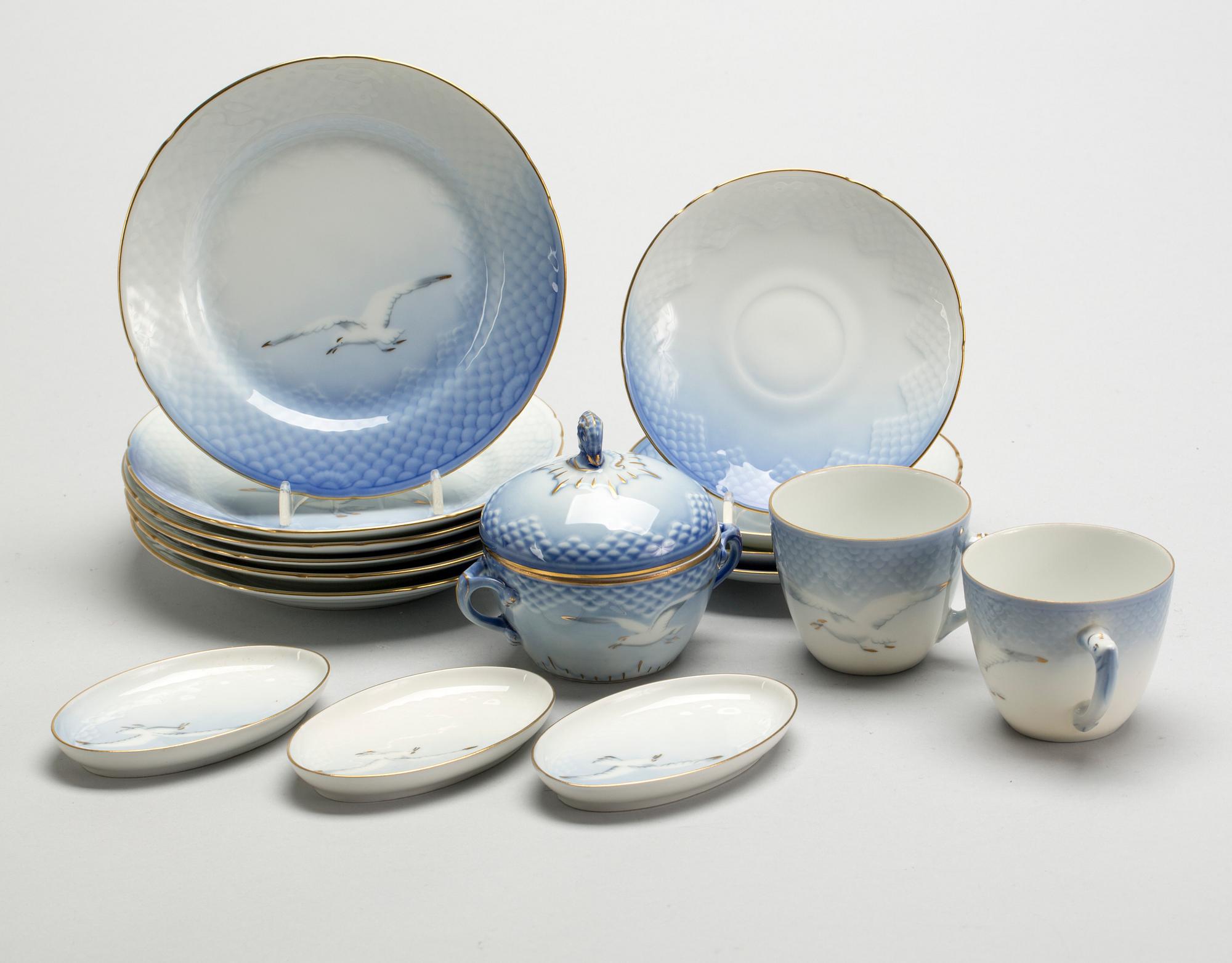 KAFFESERVIS,  porslin, 28 delar, "Måsen", Bing & Gröndal, Danmark, 1900-talets andra hälft.