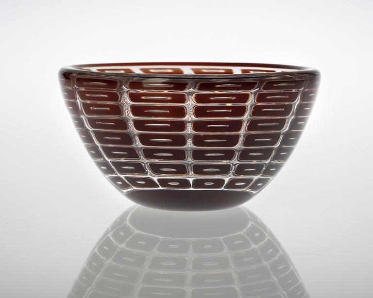 An Edvin Öhrström 'ariel' glass vase, Orrefors 1954.