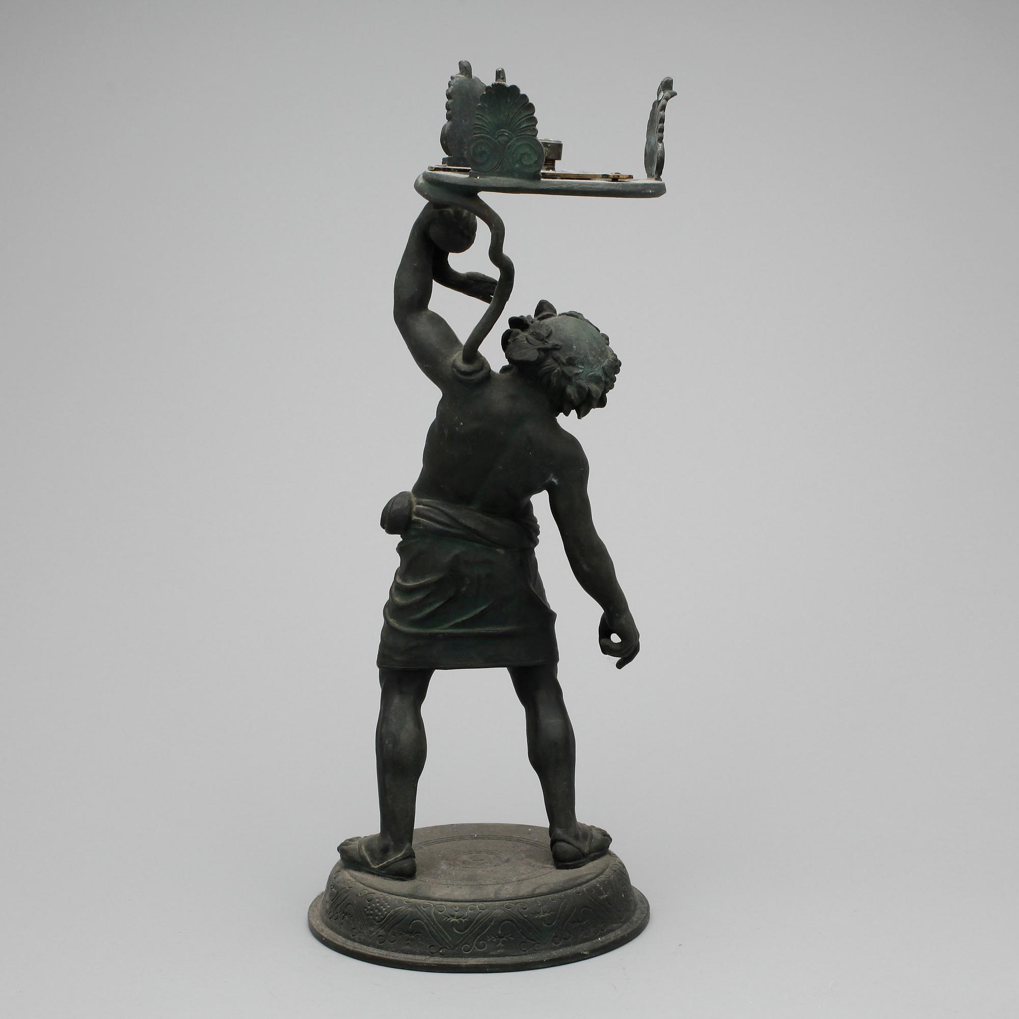 LAMPFOT, patinerad metall, 1900-tal.