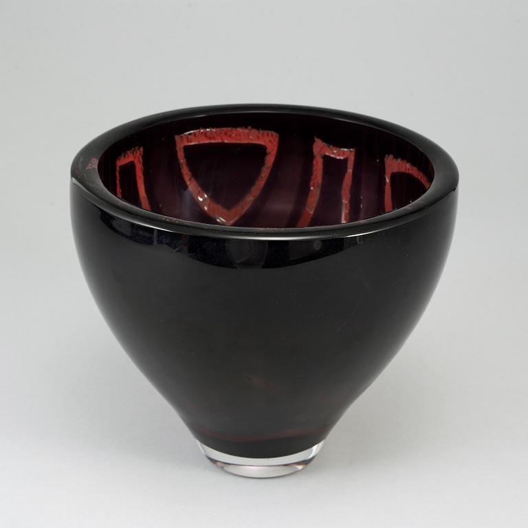 JAN JOHANSSON, a glass bowl, Orrefors, Sweden 1989.