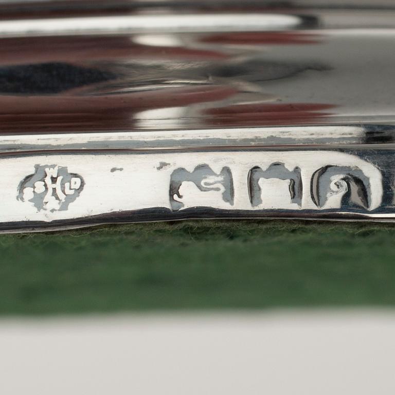 LJUSSTAKAR, ett par, sterling silver, London 1896.