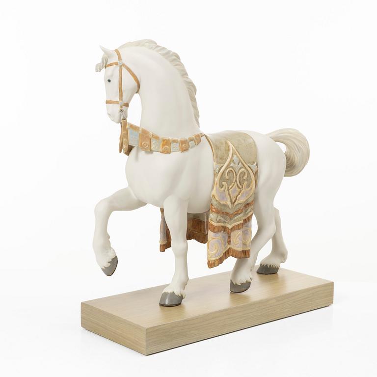 Alfredo Llorens, figurine, "Regal steed", Lladró, Spain.