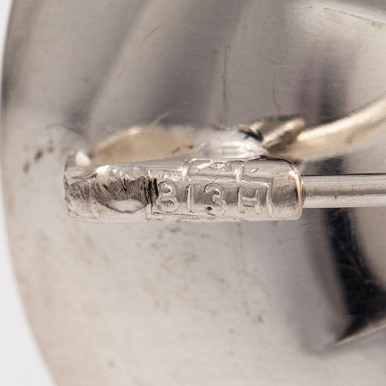 Elis Kauppi, A silver brooch with opal glass pearl. Kupittaan kulta, Turku 1961.