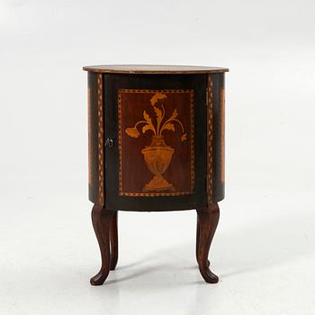 Cabinet, early 20th century.