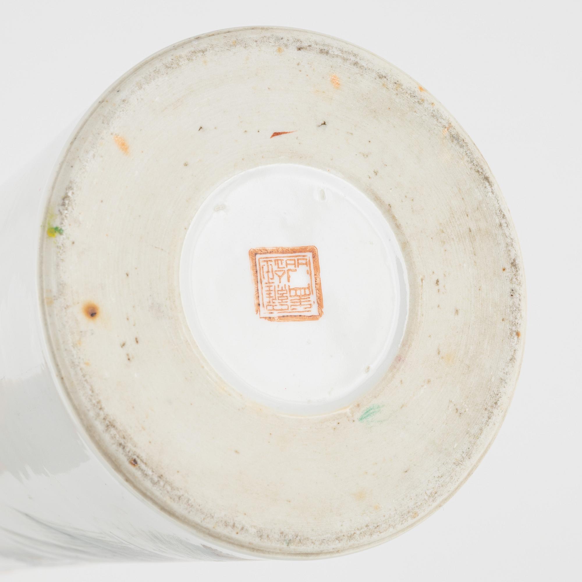 Penselvaser, 2 st, porslin ,kina, 1900-tales mitt.