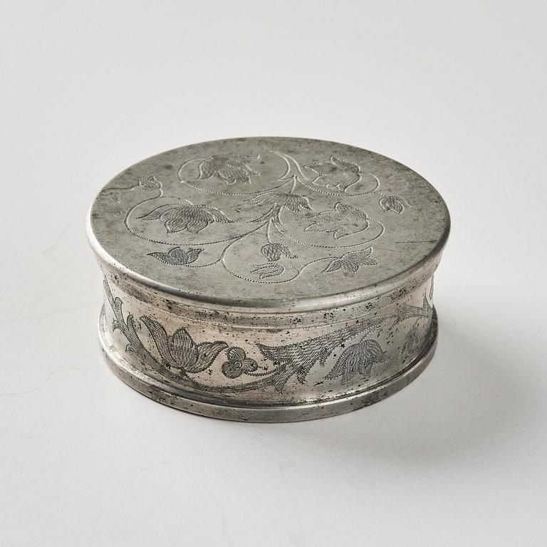 Firma Svenskt Tenn, a pewter box, Stockholm, 1936.