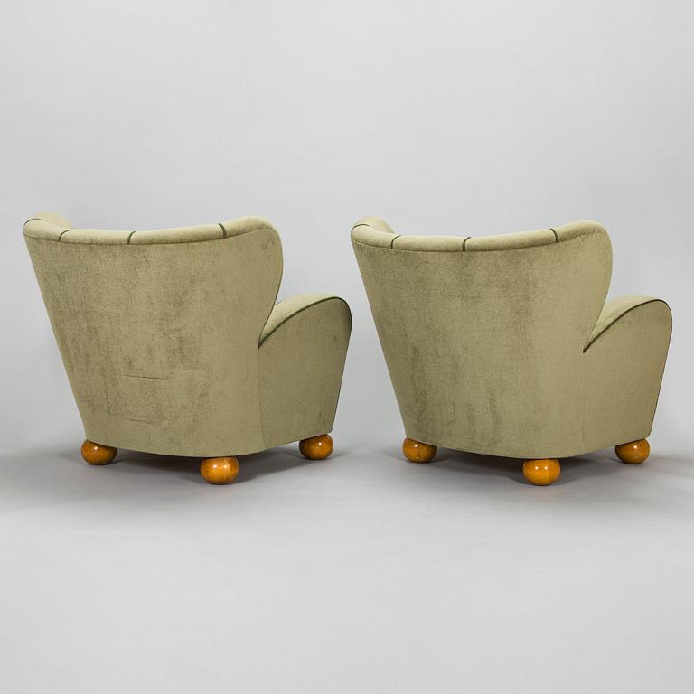 Märta Blomstedt, fåtöljer, ett par "Aulanko". Formgiven 1939.