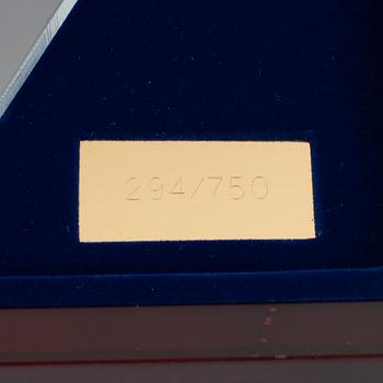 Collector's coin, Astrid Lindgrens kära barn, 1 kilo of silver, numbered 294/750, Mynthuset Sverige 2002.