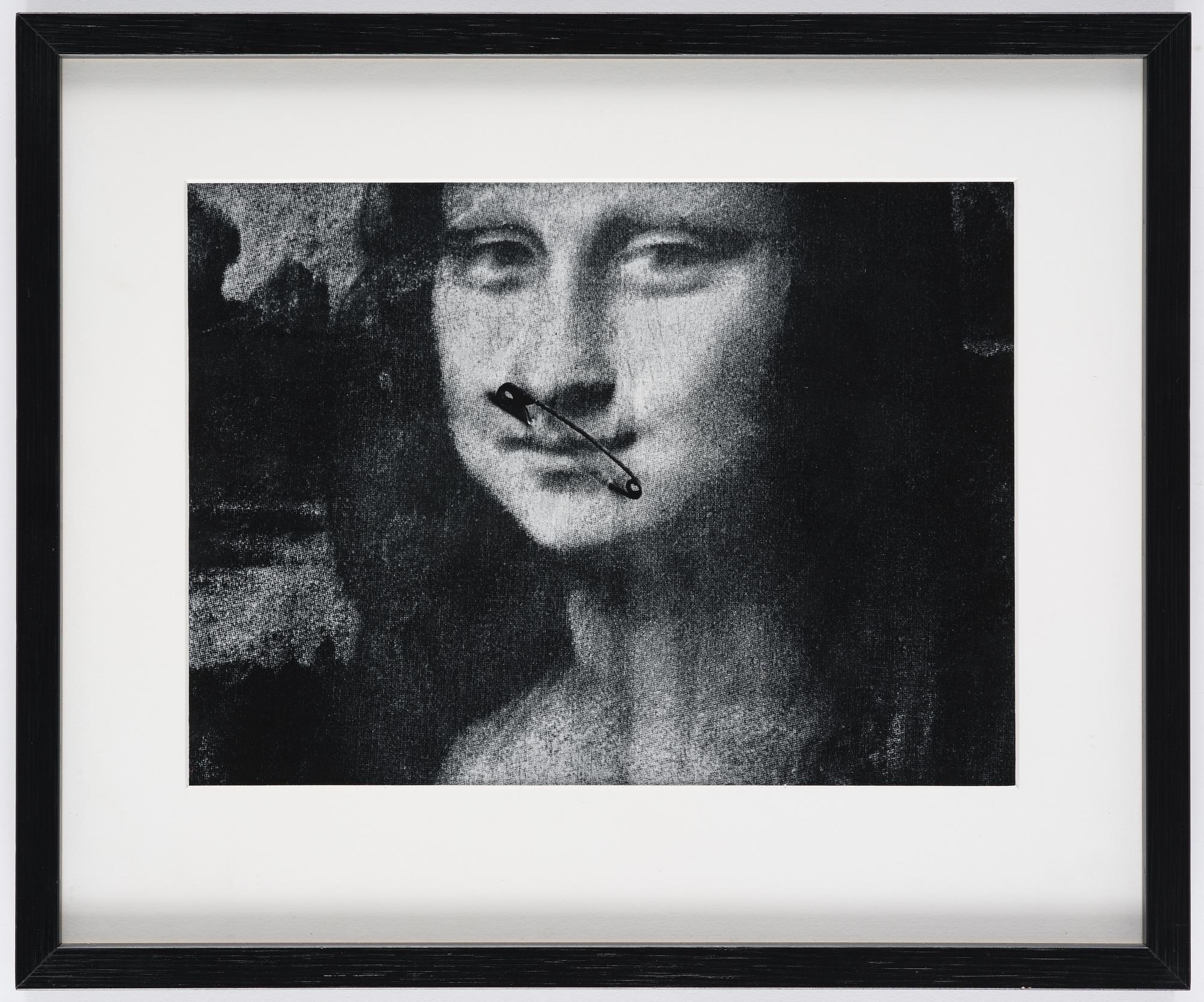 Christer Strömholm, "Kvinnan tiger i församlingen, Fox-Amphoux", 1989.