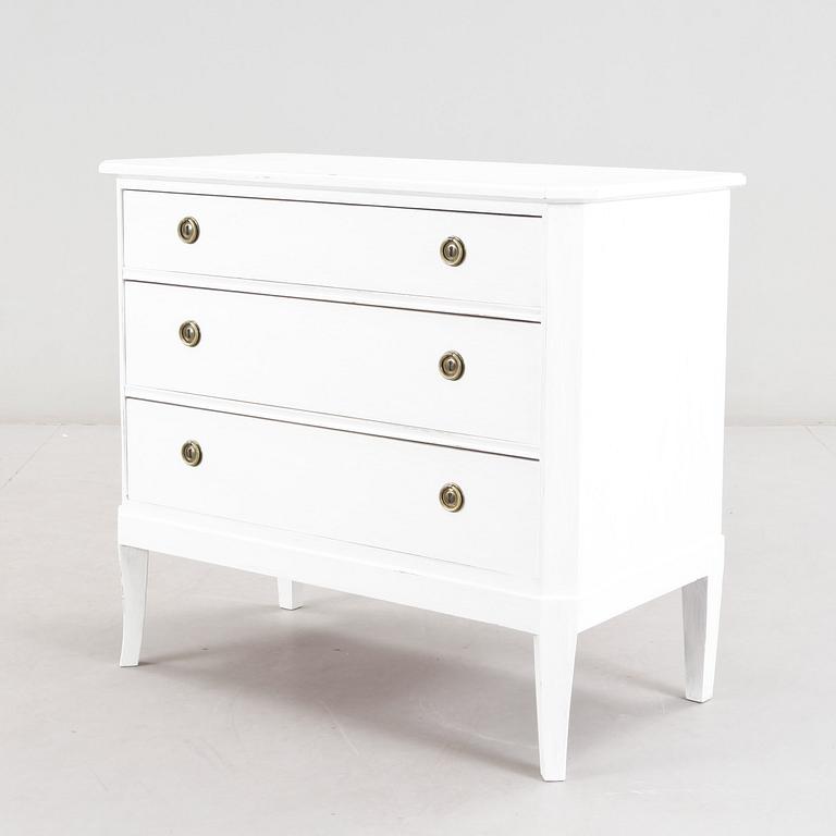 BYRÅ, gustaviansk stil, 1900-talets första hälft.