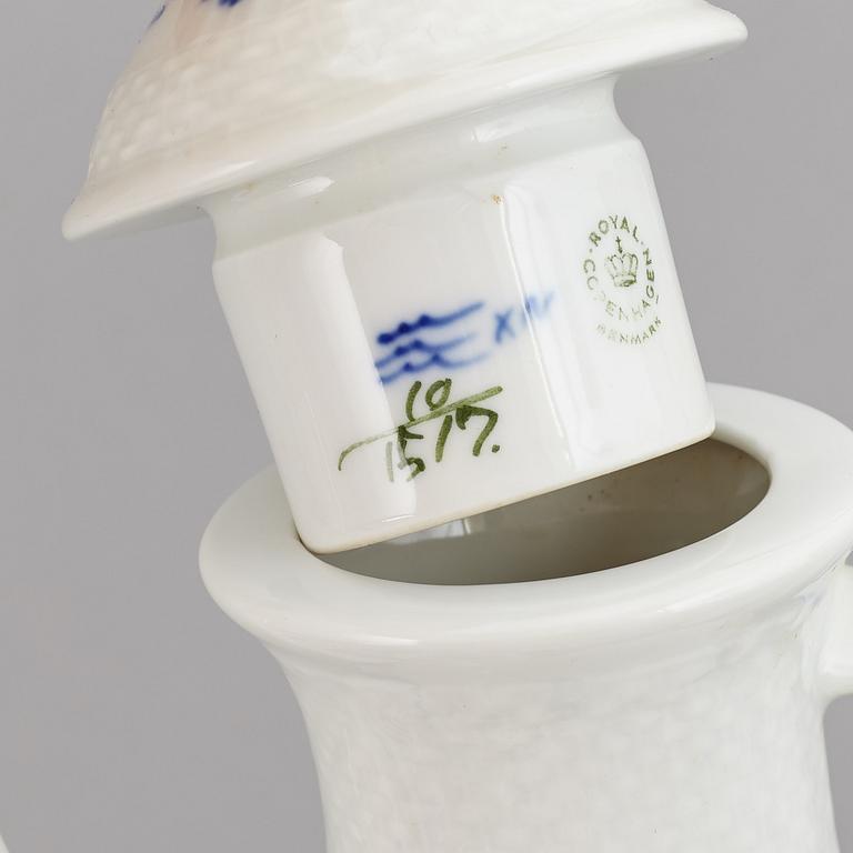 ROYAL COPENHAGEN, a 'Blå Blomst' part coffee and tea service, Denmark (75 pieces).