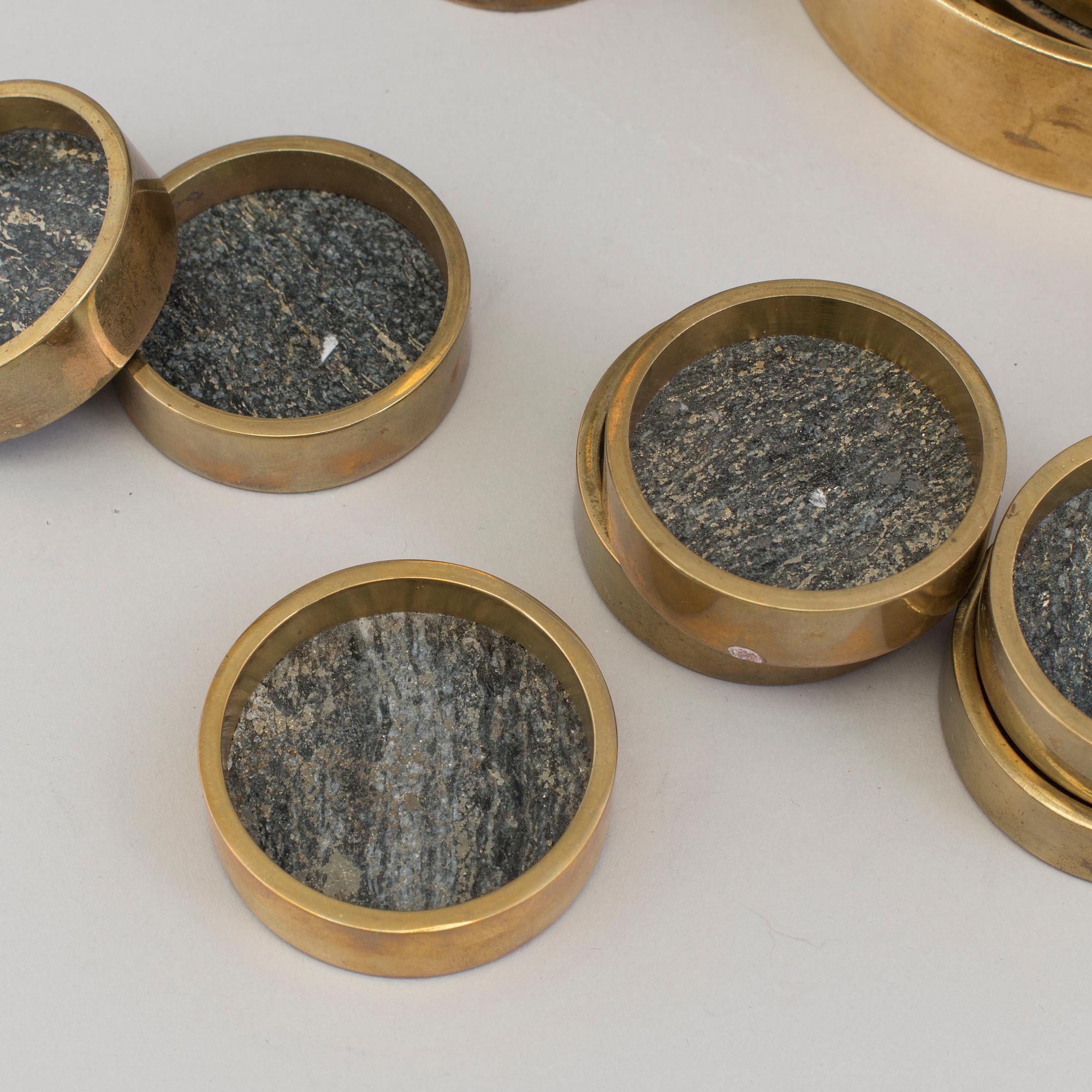 COASTERS, LJUSSTAKE samt KUVERTASKKOPPAR, 22 delar, mässing samt sten ...