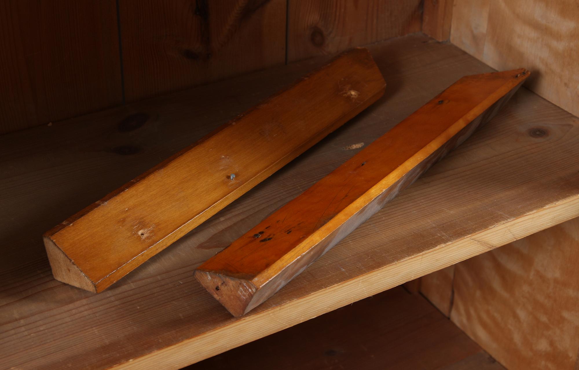 BOKSKÅP, 1800-talets första hälft.