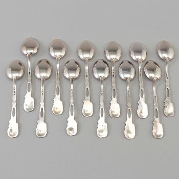 12 silver coffee spoons, import marks for Malmö, Sweden, 20th century. Weight ca 123 grams.