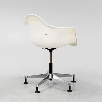 Charles & Ray Eames, a 'PACC' chair, Vitra.