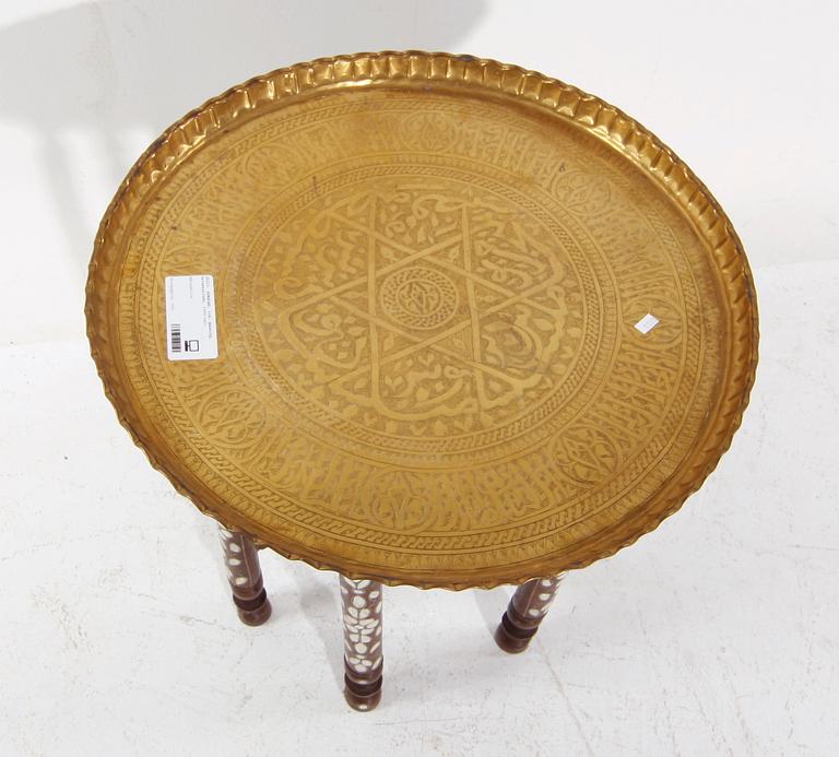 RÖKBORD, trä, mässing, orientaliskt, 1900-tal.