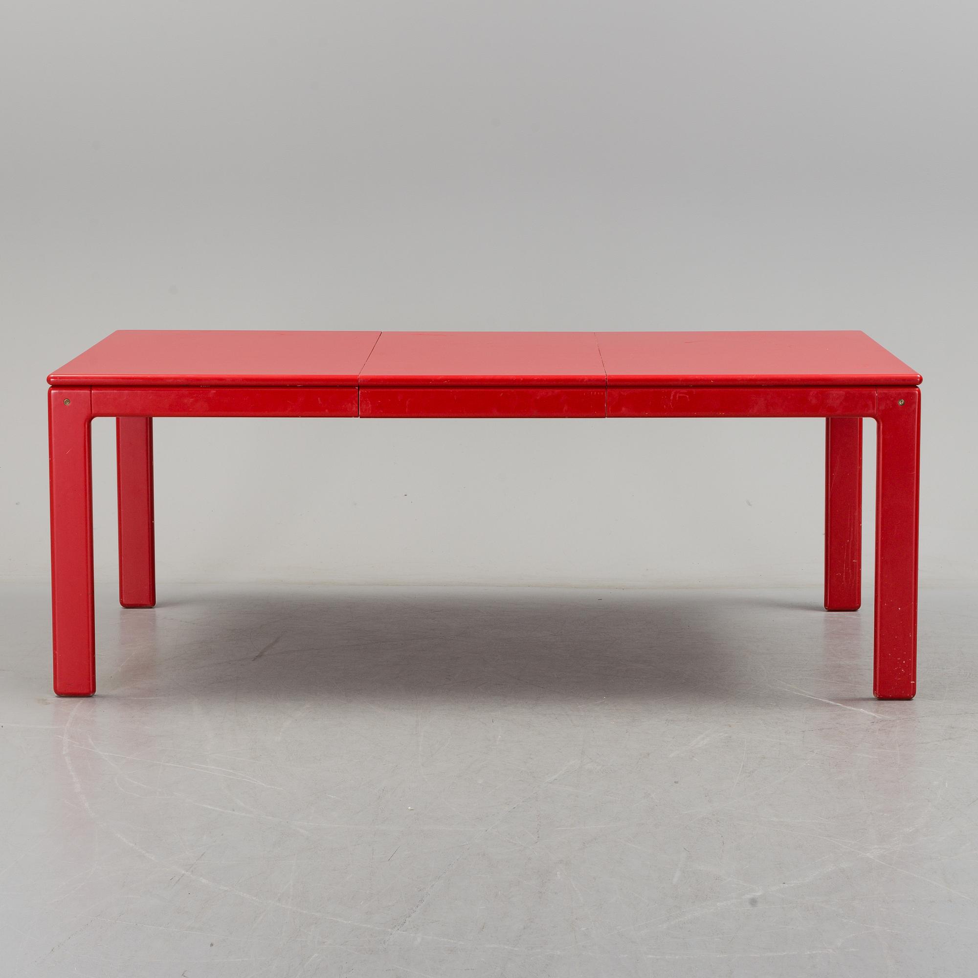 A table and six chairs 'Flamingo' by Eero Aarnio, Asko, Finland.