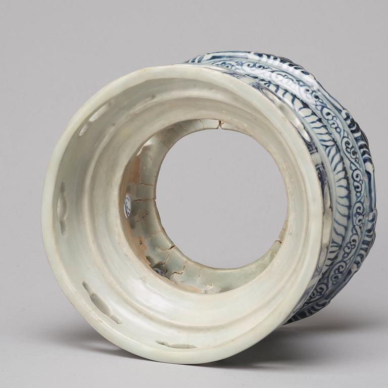 STÄLL, porslin. Thailand, 16/1700-tal.