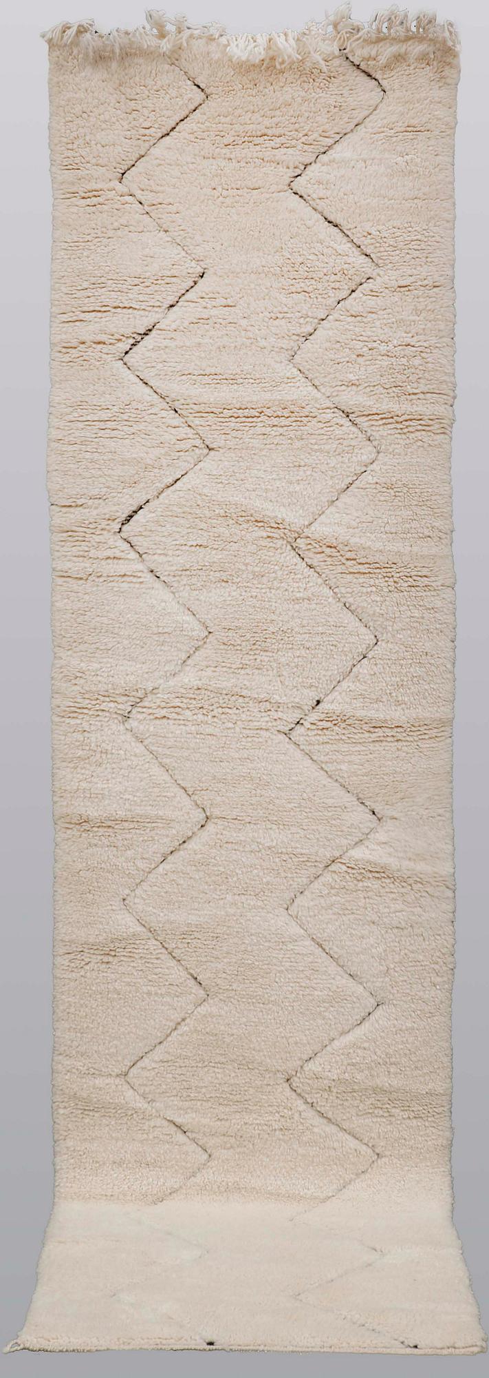 A Moroccan runner carpet, 290 x 70 cm.