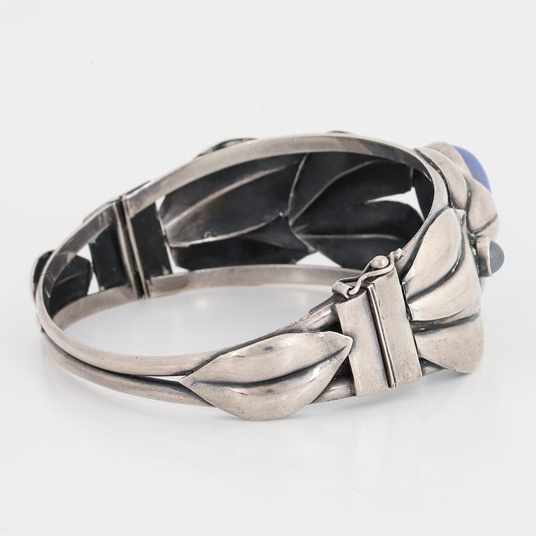 ARMRING, silver kalcedon, Stämplad Seb Stockholm.