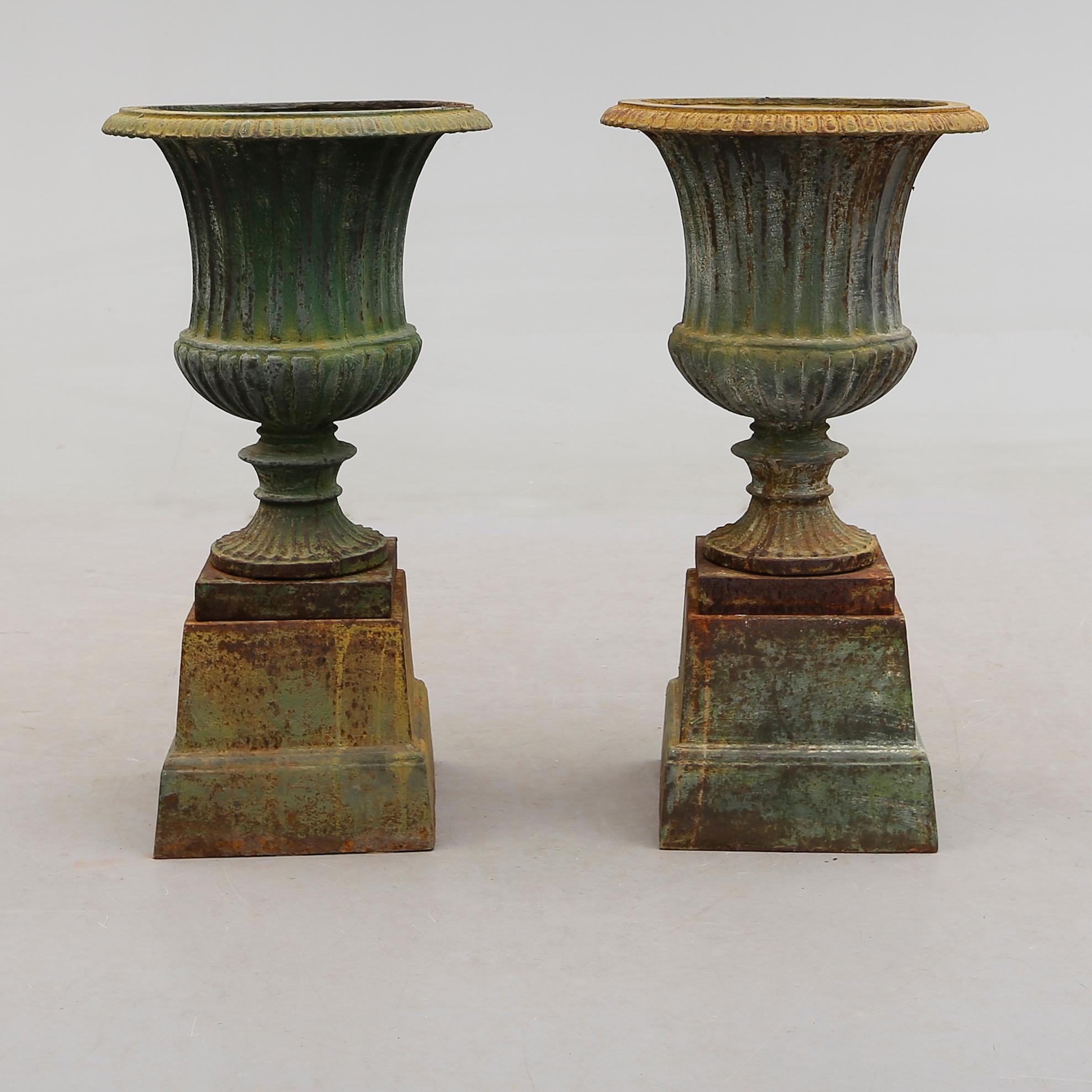 URNOR, 1 par, gjutjärn, 1900-/2000-tal.